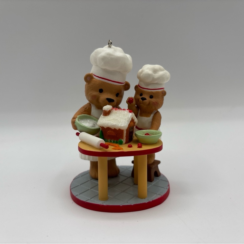 Hallmark Keepsake Ornament 2013 Busy Bakers Christmas Tree Ornament Artist Craft